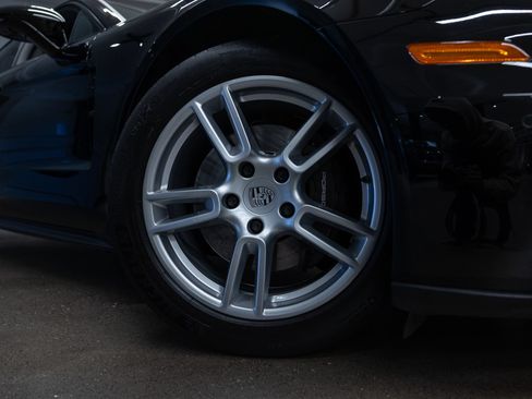 Used 2020 Porsche Panamera image 17