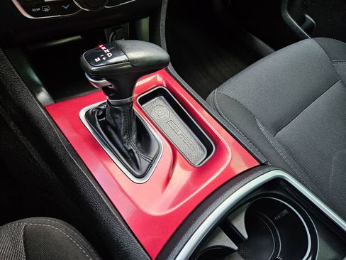 Used 2018 Dodge Charger SXT RWD image 23