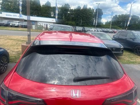 Used 2025 Honda HR-V Sport image 4