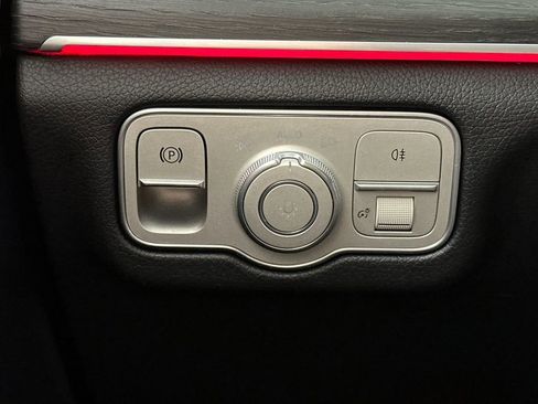 Certified 2026 Mercedes-Benz GLE 350 4MATIC image 33