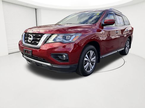 Used 2019 Nissan Pathfinder SL image 1