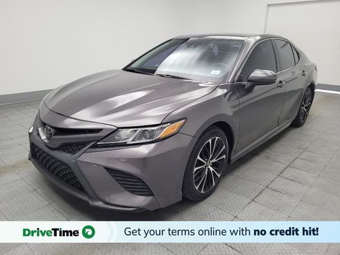 Used 2019 Toyota Camry SE FWD image 1