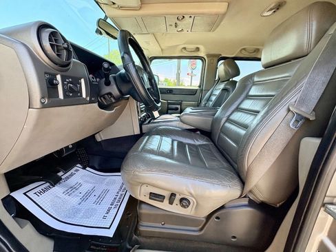 Used 2004 HUMMER H2 w/ Preferred Equipment Group AWD/4WD image 10