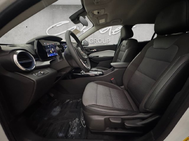 Used 2025 Chevrolet Trax LT w/ Driver Confidence Package FWD image 19