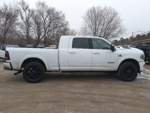 Used 2023 RAM 3500 Limited image 10