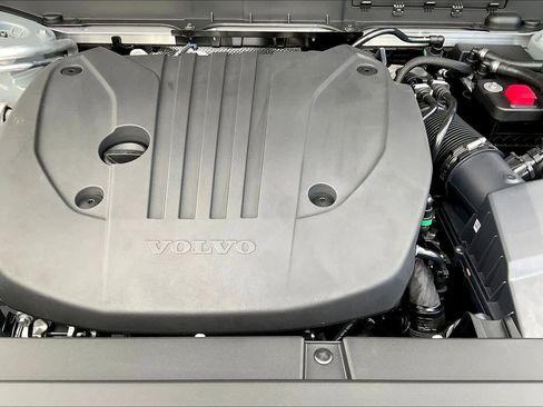 New 2026 Volvo XC90 B5 Plus image 13