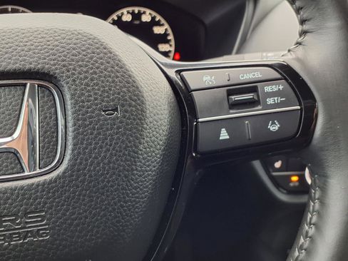 Used 2025 Honda HR-V EX-L image 17