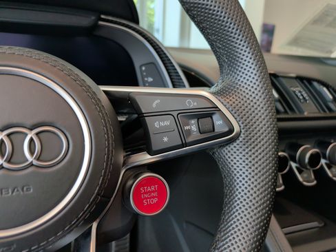 Used 2021 Audi R8 V10 w/ Premium Package RWD image 19