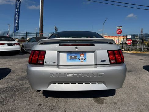 Used 2000 Ford Mustang Coupe RWD image 5