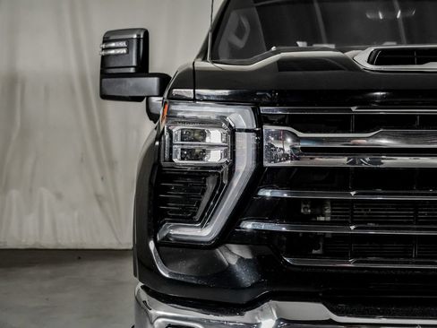 Used 2024 Chevrolet Silverado 3500 LTZ w/ LTZ Plus Package AWD/4WD image 40