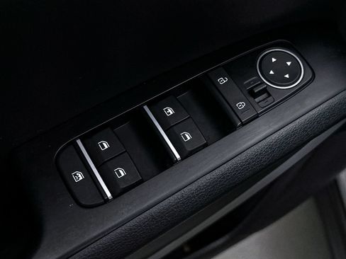 Used 2020 Kia Soul LX FWD image 12