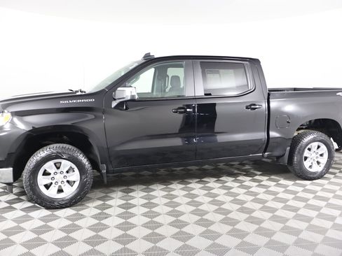 Used 2025 Chevrolet Silverado 1500 LT image 9