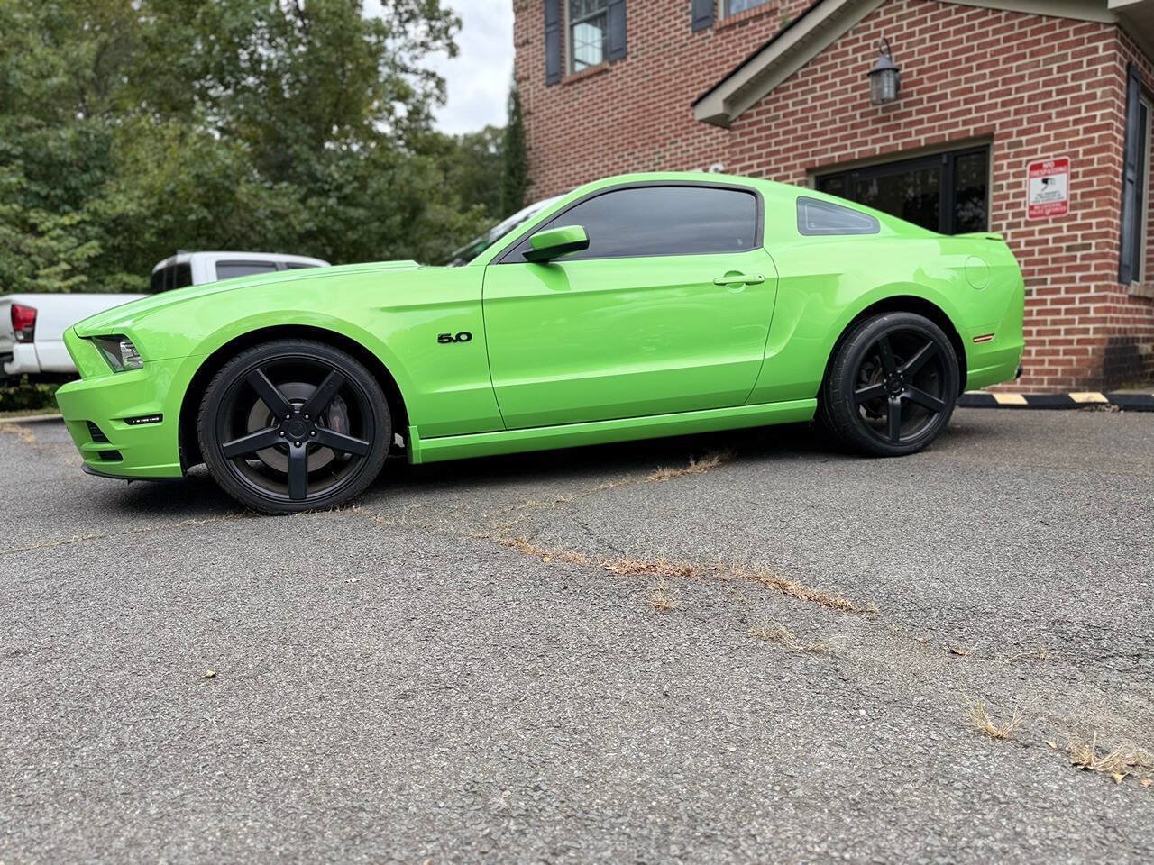 Used 2014 Ford Mustang GT w/ Brembo Brake Package RWD image 2