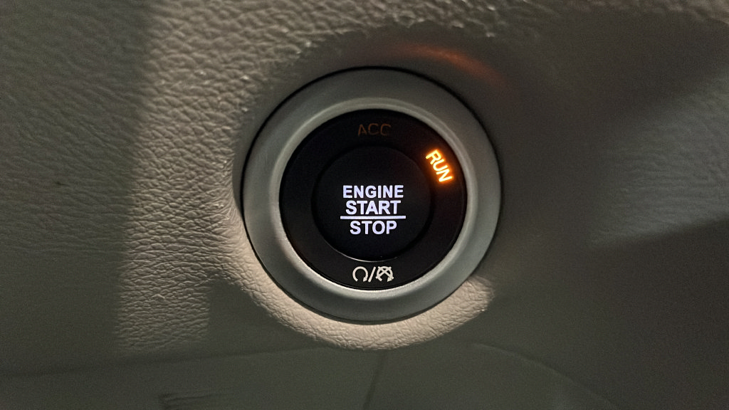 Used 2024 Chrysler Pacifica Touring-L FWD image 22