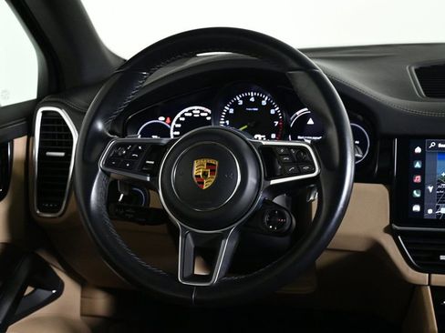 Certified 2022 Porsche Cayenne E-Hybrid image 12