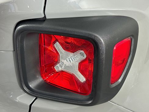 Used 2022 Jeep Renegade Limited w/ Sun, Sound & Wheels Group image 33