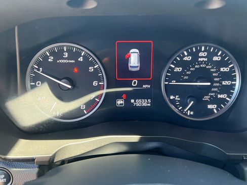 Used 2024 Subaru Ascent 8-Passenger AWD/4WD image 16
