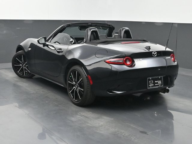 Used 2024 MAZDA MX-5 Miata Grand Touring RWD image 4