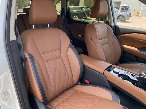New 2026 Nissan Rogue Platinum AWD/4WD image 9