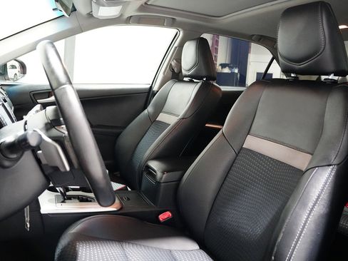 Used 2012 Toyota Camry SE image 21