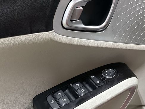 Used 2023 Kia Soul LX FWD image 20