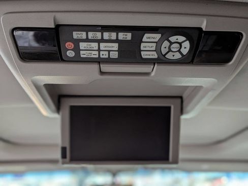 Used 2011 Honda Odyssey Touring Elite image 33