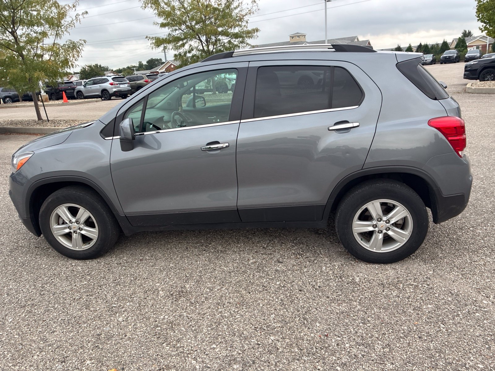 Used 2019 Chevrolet Trax LT w/ LT Convenience Package AWD/4WD image 16