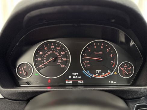 Used 2016 BMW 320i xDrive Sedan w/ Driver Assistance Package image 18