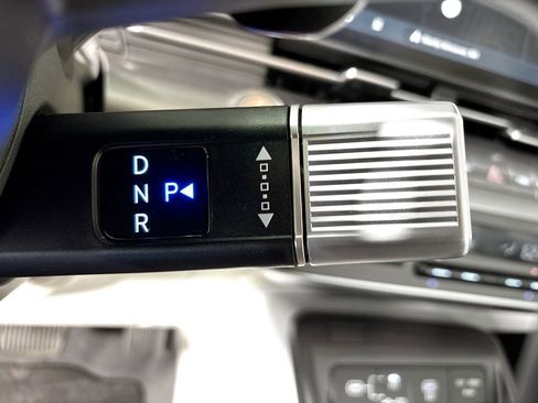 Used 2024 Hyundai Kona SEL FWD image 18