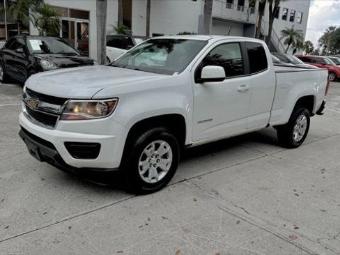 Used 2020 Chevrolet Colorado LT w/ Safety Package RWD image 2