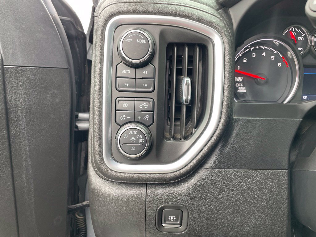 Used 2021 Chevrolet Silverado 1500 LTZ AWD/4WD image 31