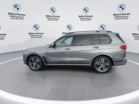Used 2024 BMW X7 xDrive40i w/ M Sport Package AWD/4WD image 5