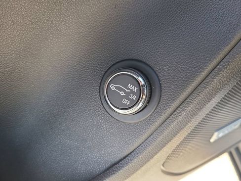 Used 2024 Chevrolet Blazer Premier FWD image 18