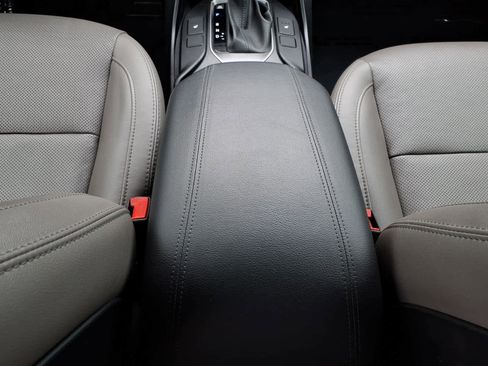 Used 2018 Hyundai Santa Fe Sport image 30