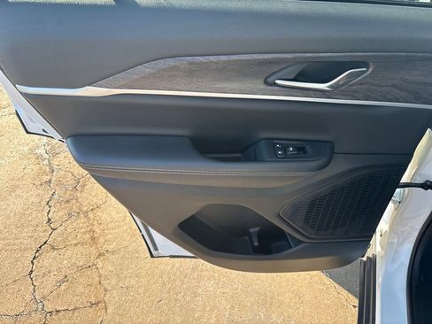 Used 2023 Jeep Grand Cherokee Limited image 30