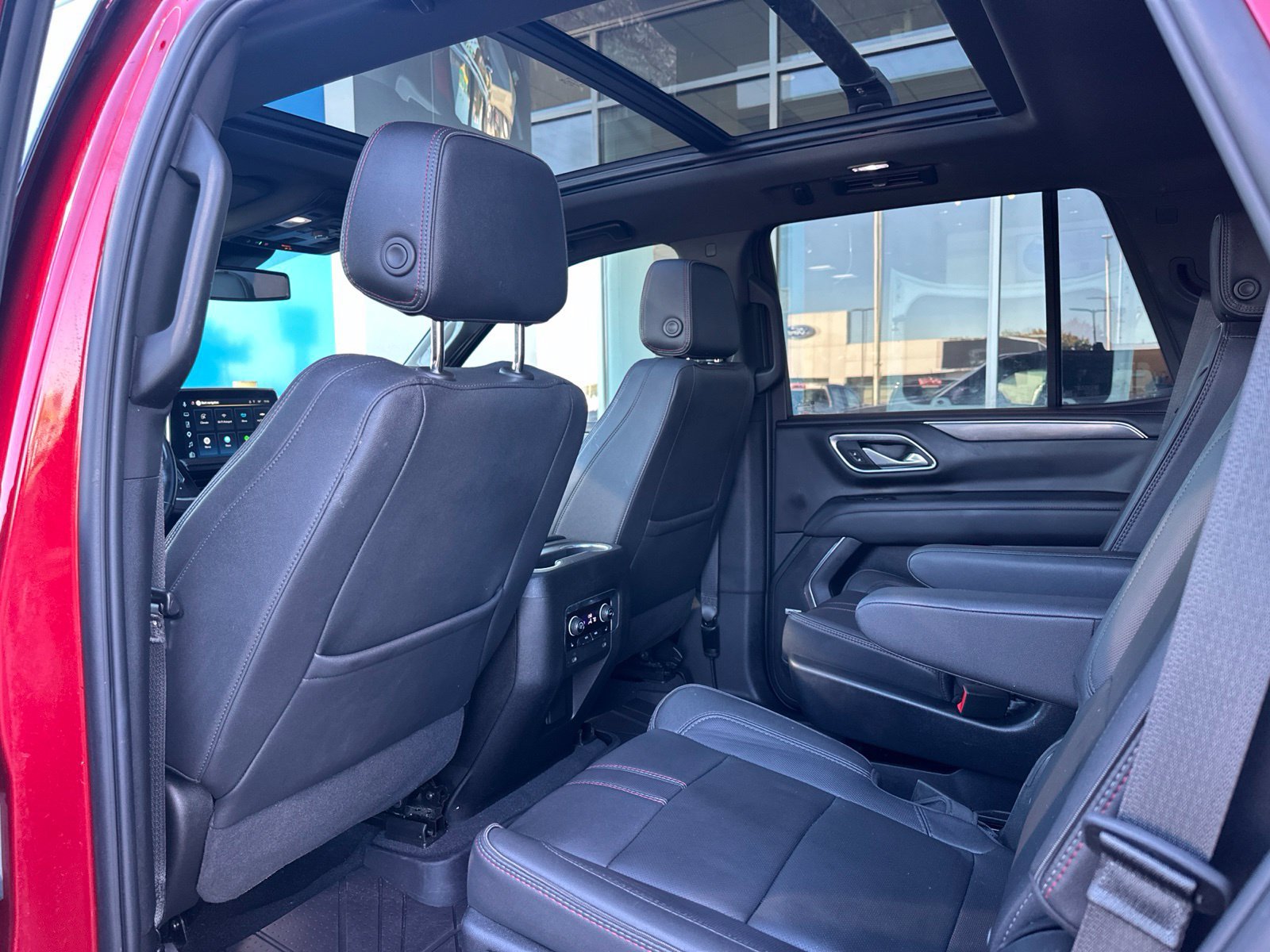 Used 2023 Chevrolet Tahoe RST w/ Luxury Package AWD/4WD image 17
