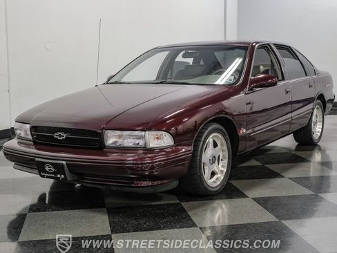Used 1996 Chevrolet Impala SS RWD image 19