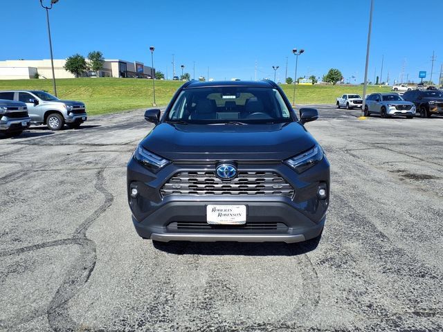 Used 2022 Toyota RAV4 Limited AWD/4WD image 2