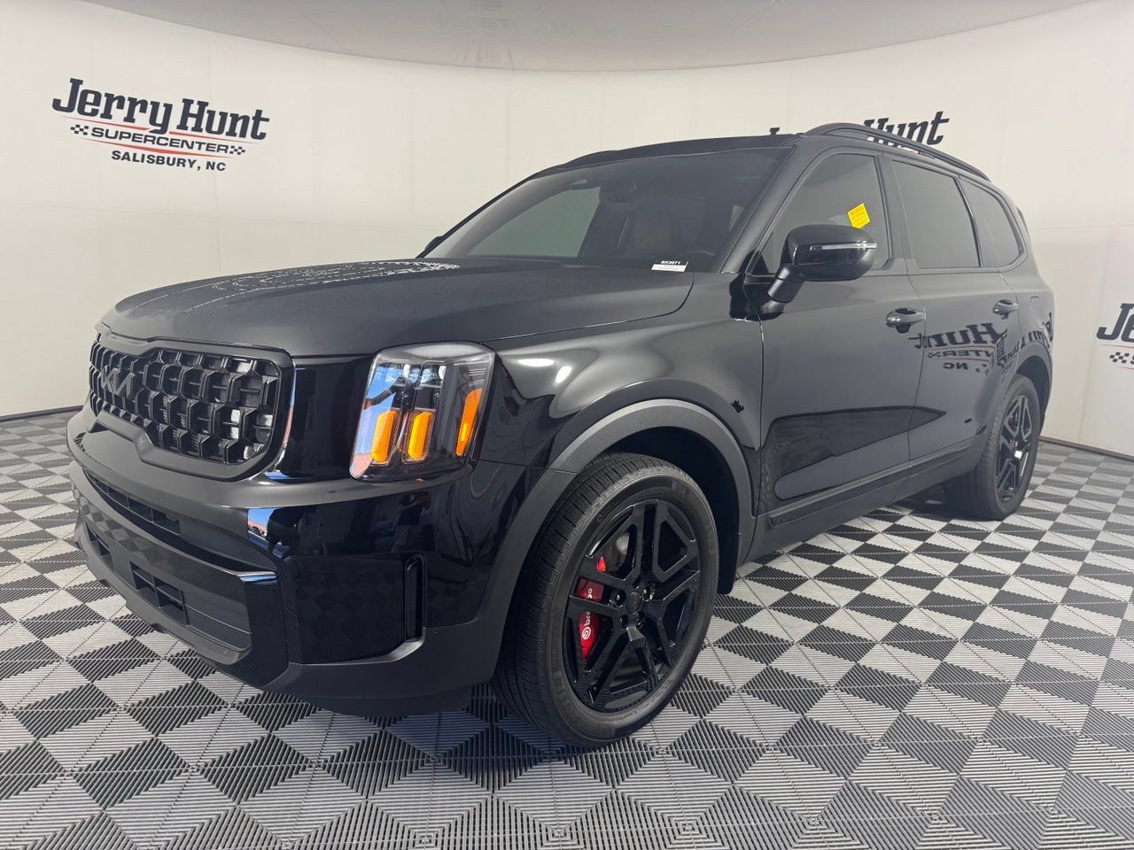 Used 2025 Kia Telluride EX X-Line AWD/4WD image 1