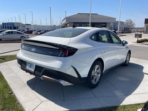 New 2026 Hyundai Sonata SE FWD image 5