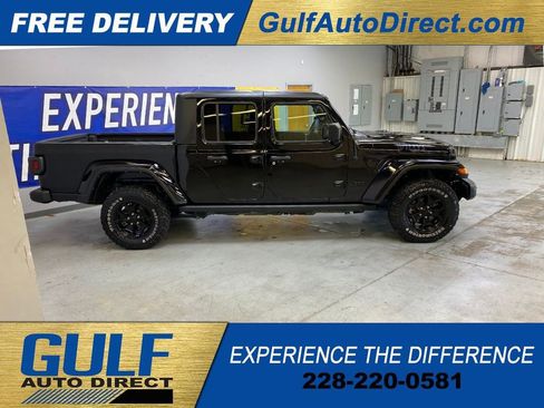 Used 2022 Jeep Gladiator Sport AWD/4WD image 5