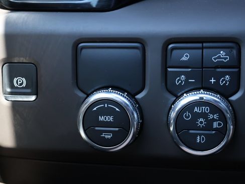 Used 2024 GMC Sierra 1500 Denali RWD image 26