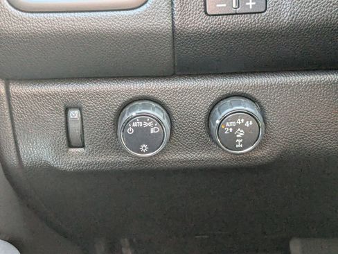 Used 2019 Chevrolet Colorado ZR2 image 19