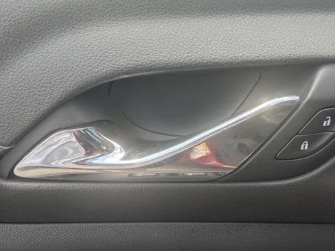 Used 2019 GMC Acadia SLT FWD image 13