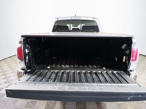 Certified 2023 Toyota Tacoma TRD Off-Road AWD/4WD image 21