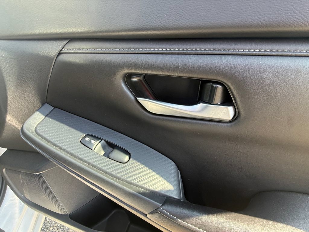 Used 2025 Nissan Sentra SV FWD image 38