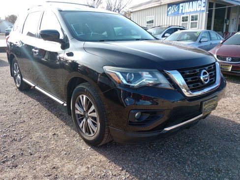 Used 2017 Nissan Pathfinder SL w/ SL Tech Package image 1