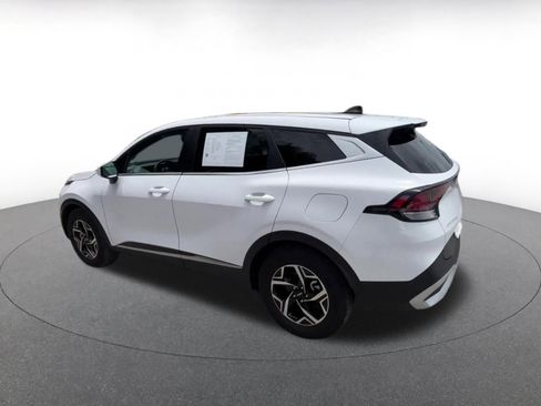 Used 2025 Kia Sportage LX FWD image 11