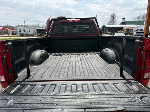 Used 2018 RAM 2500 Tradesman w/ Chrome Appearance Group image 17