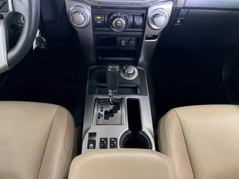 Used 2018 Toyota 4Runner SR5 Premium AWD/4WD image 11